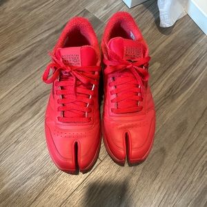 Maison Margiela X Reebok Tabi Project O leather low trainers red